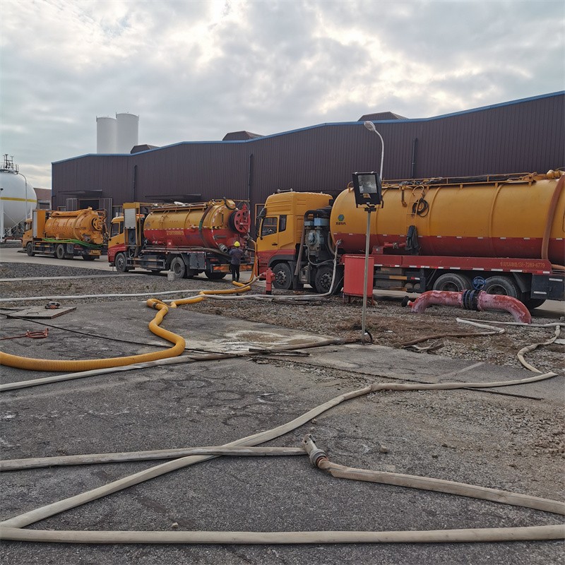 西林污水池清理